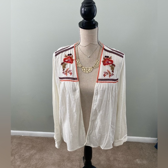 Sun and shadow woman’s top - Picture 1 of 6